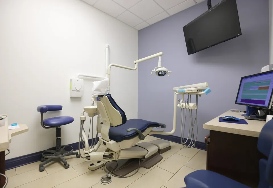 A treatment room at Aurora Gateway Dental Care